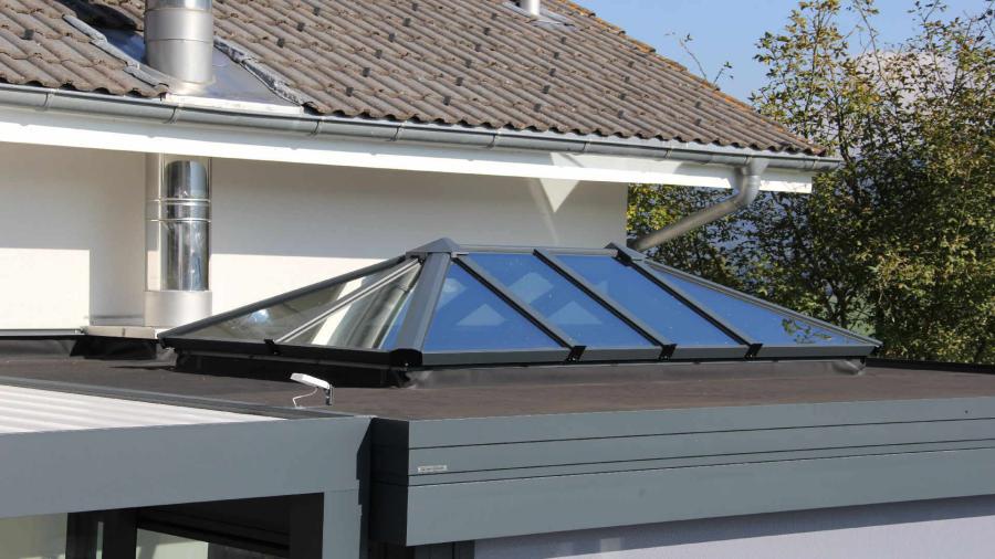 Veranda Verandome, toiture plate, design et esthetique